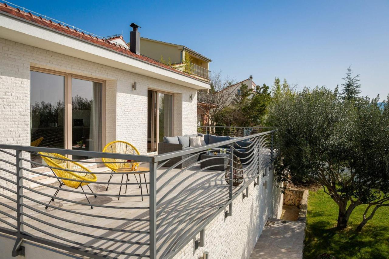 Villa Tela With Pool Zaboric Eksteriør bilde